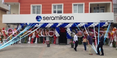 Seramiksan’ın İstanbul Bayilerinden Gençler Yapı’dan Yeni Showroom